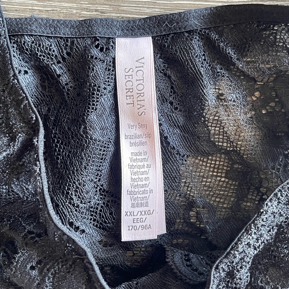 Victoria's Secret Black Lace Bra and Panty Set - Picture 3 of 6